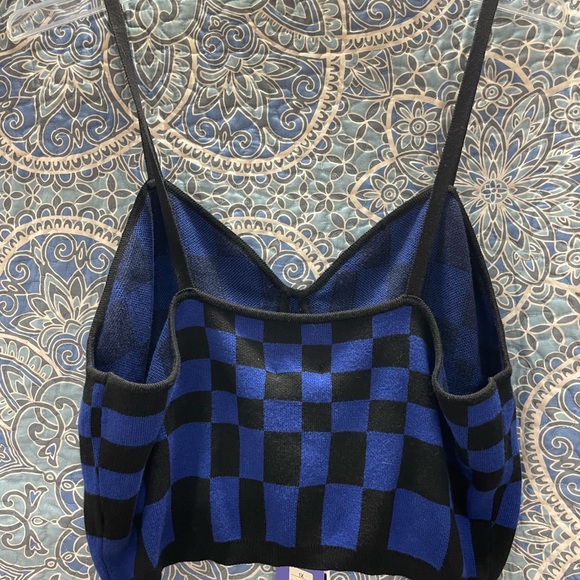 Sweater crop tank top
Size. 4xlarge - Picture 2 of 9